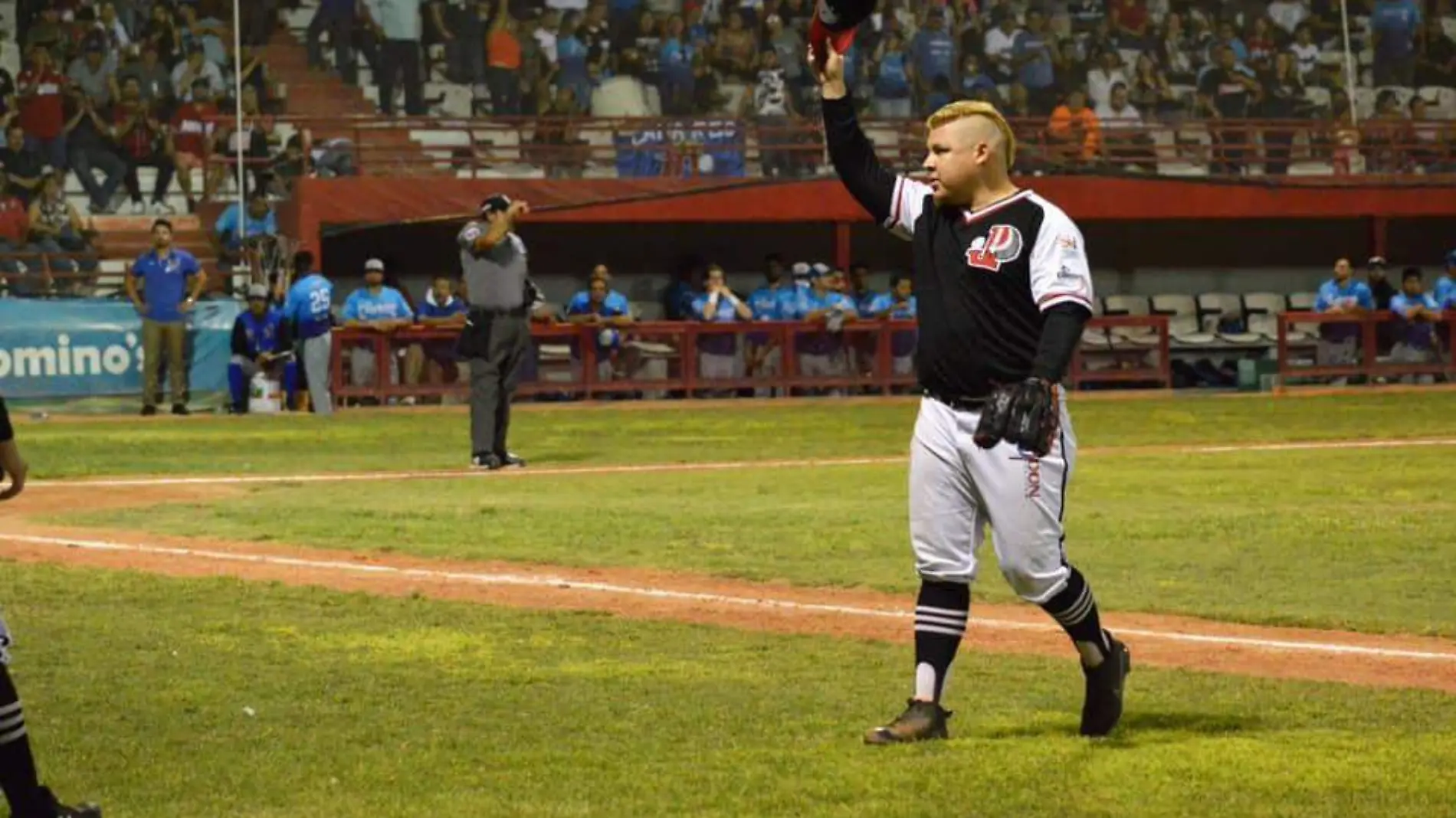 Indios visita a Mazorqueros en el tercer juego de la serie semifinal